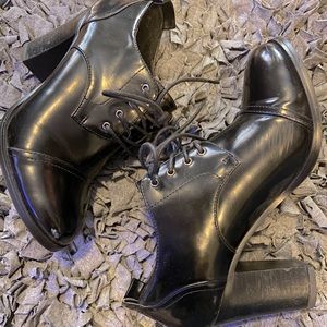 Black Steve Madden Loafers